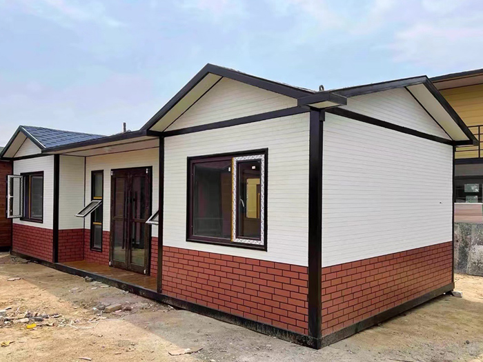 金属雕花板的特点